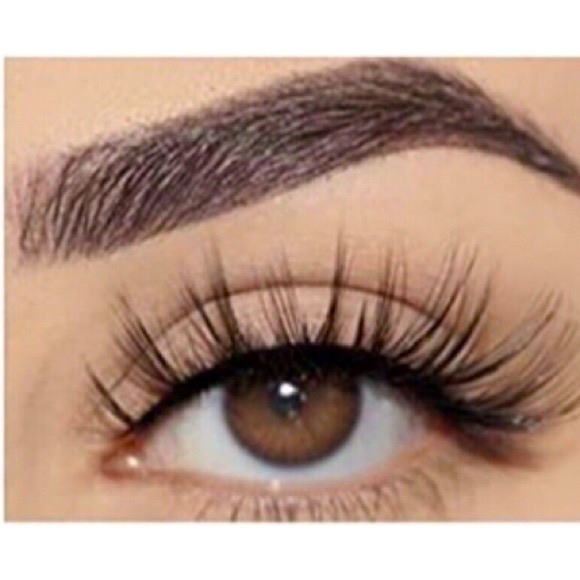 A4 Cruelty Free Faux Mink 3D Light-weight False Volume Eyelashes - Picture 1 of 2